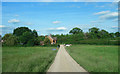 Approaching Hillend Cottages