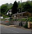 Glenview bus stop and shelter, Hollybush