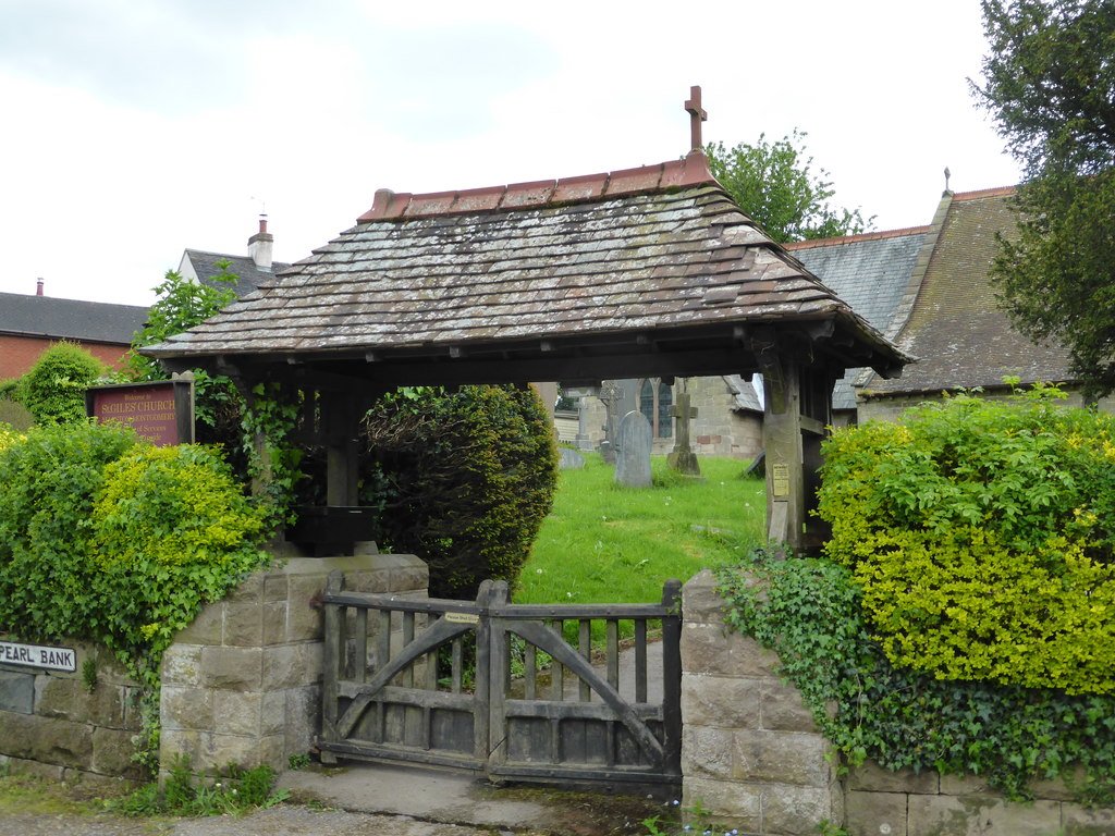 Lychgate © Bob Harvey :: Geograph Britain and Ireland