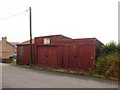 Old Garage, Llithfaen