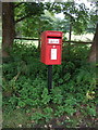 Elizabeth II postbox, Gwallon