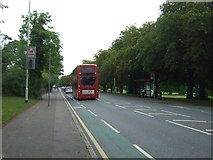 TQ4092 : Bus stop and shelter on the A104, Woodford Green by JThomas