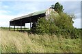 SP0619 : Dutch barn by Philip Halling