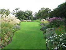 NT5183 : Gardens at Dirleton Castle by G Laird