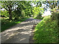 Junction of roads near Dyke