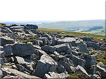 NY9628 : Rock outcrop on Monk's Moor (2) by Mike Quinn
