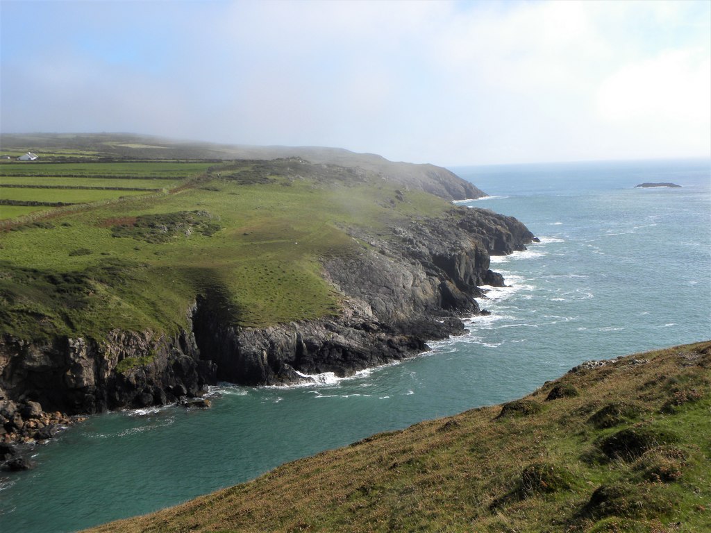 View across Porth Felen © Gordon Hatton :: Geograph Britain and Ireland