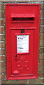 TF6737 : Close up, George VI postbox on Station Road, Heacham by JThomas