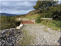 NH5216 : Old bridge over the Allt Coire Riabhach by Richard Law