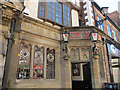 The Royal Oak, Wrexham High Street (entrance)