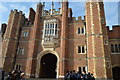 TQ1568 : Hampton Court Palace - main gateway by N Chadwick