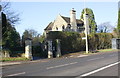 Entrance to Wolvercote Cemetery from Banbury Road