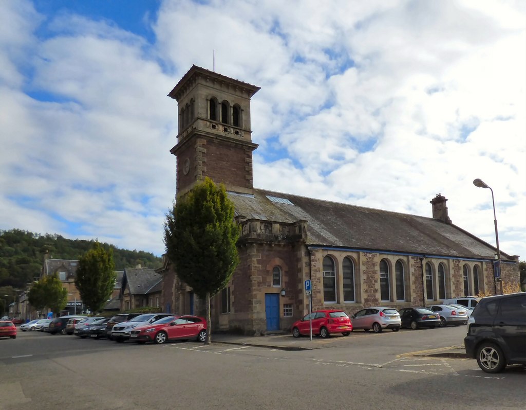 Callander Kirk © Gerald England :: Geograph Britain And Ireland