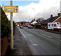 AA Alternative Route sign, Cefn-y-bedd, Flintshire