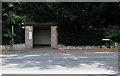 Bath Road bus stop and shelter, Frocester