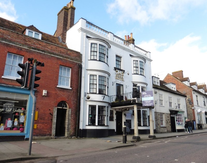 The Black Bear Hotel, Wareham © Roger Cornfoot :: Geograph Britain and