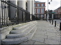 O1534 : City Hall steps, Cork Hill, Dublin by John S Turner