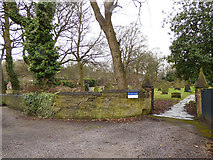 SE1528 : St Mark's churchyard, eastern entrance by Stephen Craven
