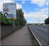 ST3487 : Balfe Road direction sign, Newport by Jaggery