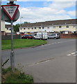 ILDIWCH/GIVE WAY sign at the edge of Broadmead Park, Newport