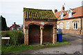 Shelter on Back Lane, Searby