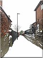 Virgin snow in the ginnel