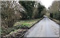 Footpath leaving the road to Isfield