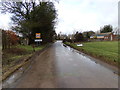 TL1418 : Entering Peters Green on Kimpton Road by Geographer