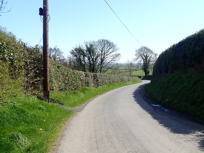 bends-in-manse-road-seaforde-eric-jones-geograph-ireland