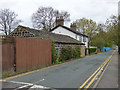 Heights House and adjacent barn, Heights Lane