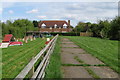 Footpath into Eaton Bray