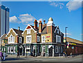 TQ1777 : "The Beehive" public house, Brentford by Jim Osley