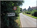 Cyrraedd pentre Coety / Arrived at Coity village