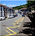 Zigzag yellow markings on Usk Road, Bargoed