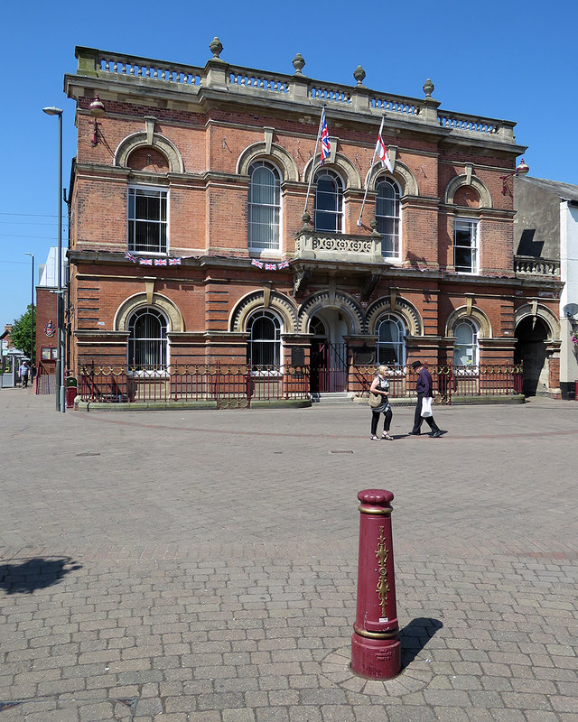 Ilkeston Town Hall © John Sutton :: Geograph Britain and Ireland