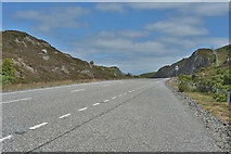 NM6690 : Bend on the A830 north of Arisaig by Nigel Brown
