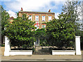 House in Thames Street