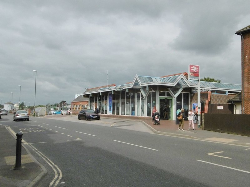 Littlehampton Station © Mike Faherty :: Geograph Britain and Ireland