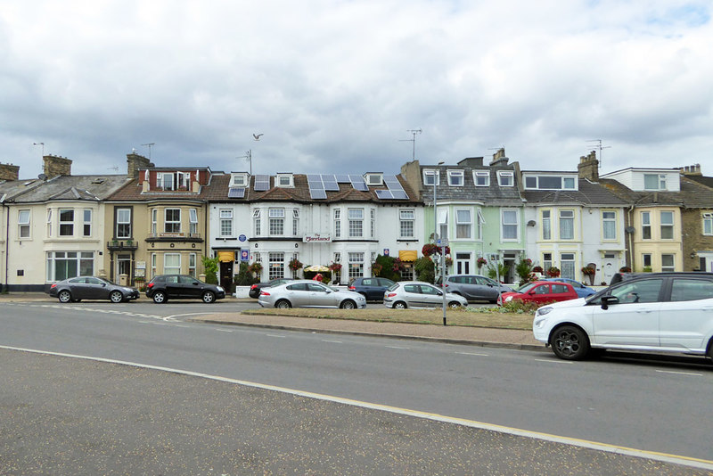 Houses and hotels, Trafalgar Road, Great... © Robin ster Geograph