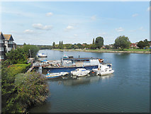 SU4314 : Boats on the Itchen by Des Blenkinsopp