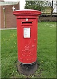SD6500 : GR Postbox (WN7 33) by Gerald England