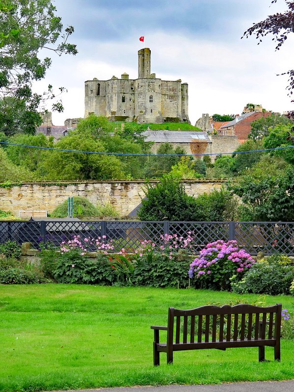 warkworth-castle-from-bridge-street-andrew-curtis-geograph-britain