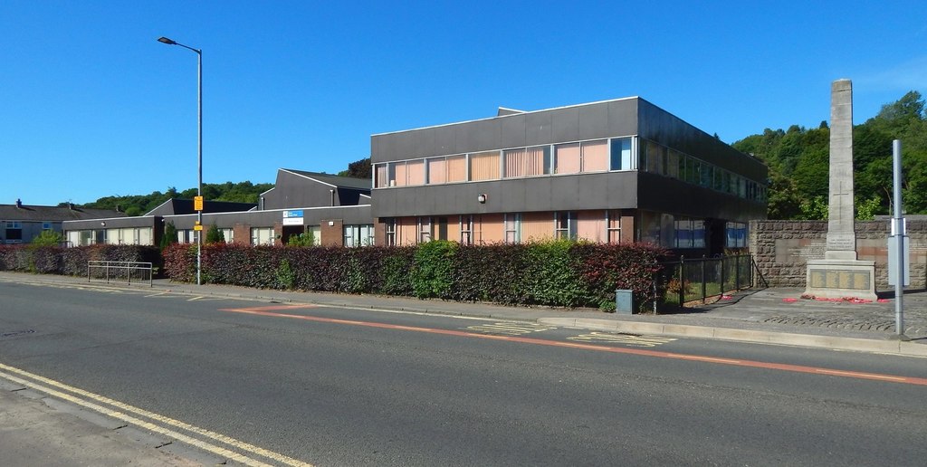 renton-primary-school-lairich-rig-geograph-britain-and-ireland