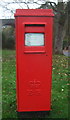 Elizabeth II postbox on Kentmere Drive, Cherry Tree