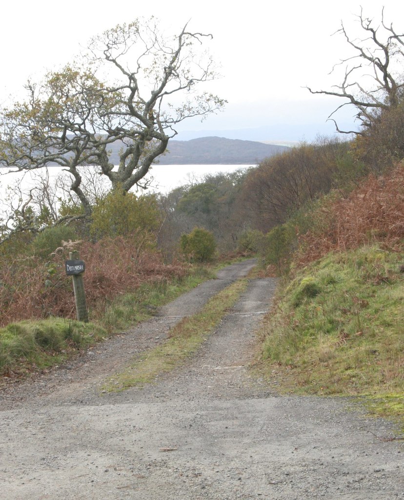 the-end-of-the-metalled-road-richard-sutcliffe-geograph-britain