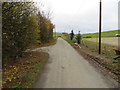 Minor road at the entrance to Craig Hithan