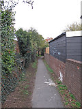TL7105 : Public Footpath near Loftin Way, Chelmsford by Roger Jones