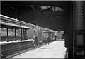 Snow Hill Station (GWR) - running for the train