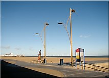 TG5307 : The beach at Great Yarmouth by Evelyn Simak