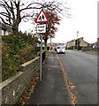 Warning sign - School/Ysgol, Heol-y-frenhines, Bridgend